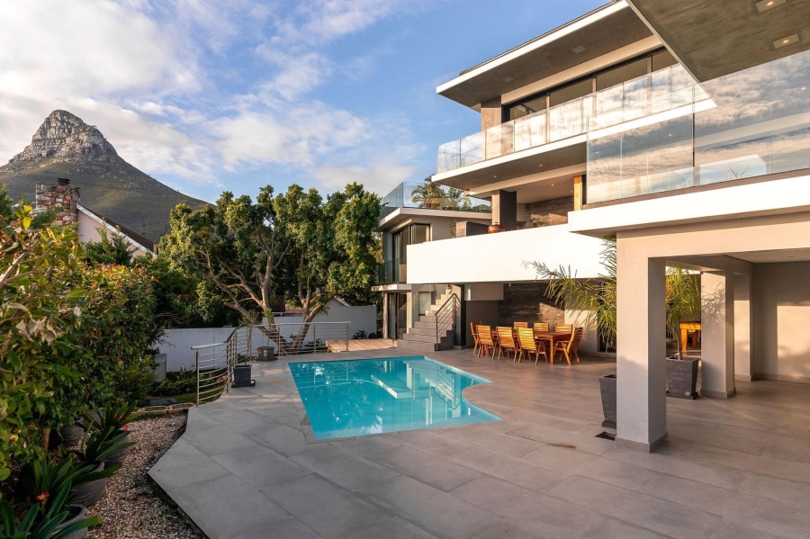 6 Bedroom Property for Sale in Camps Bay Western Cape